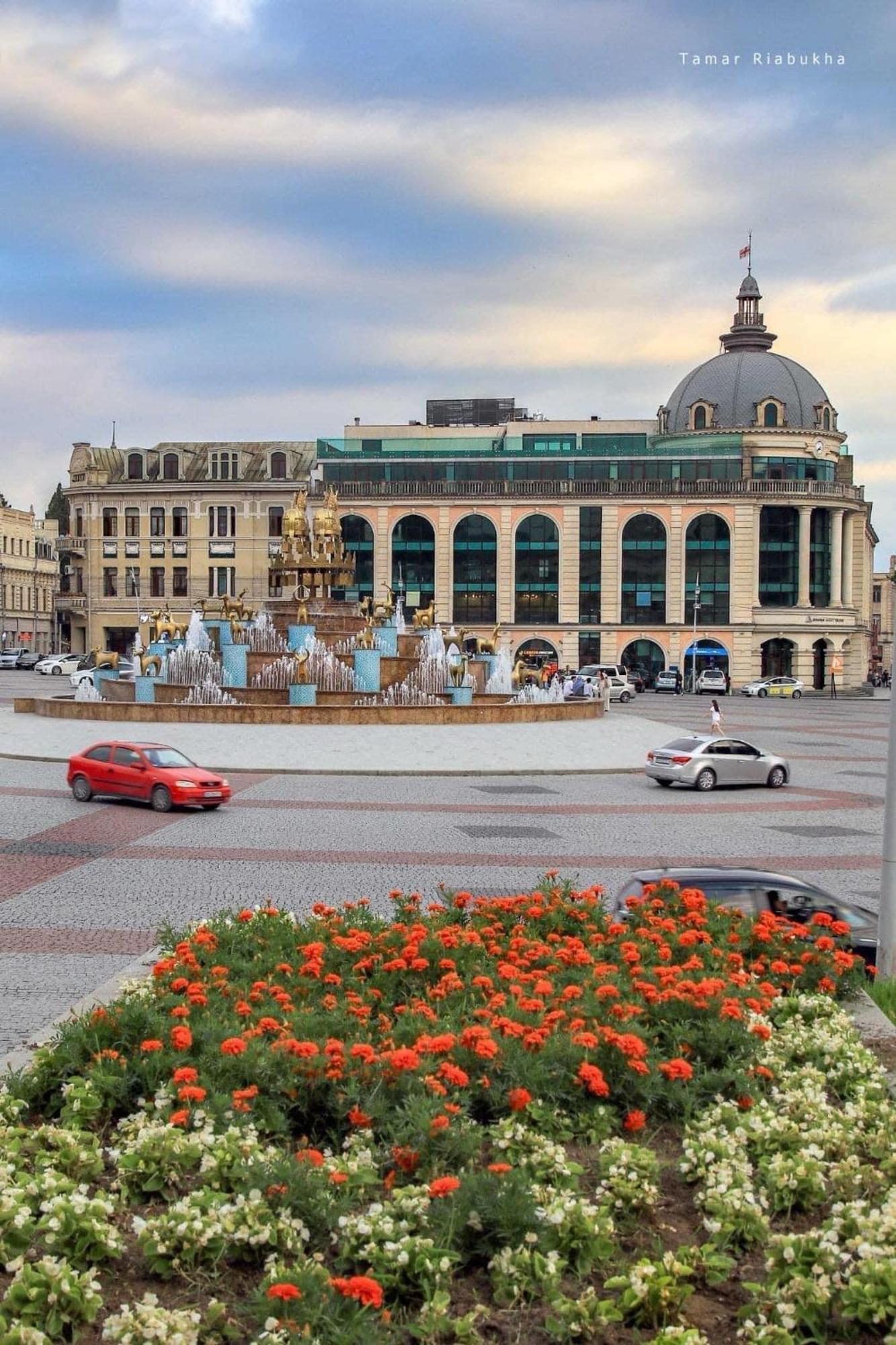 Lux Palace Hotel Kutaissi Exterior foto