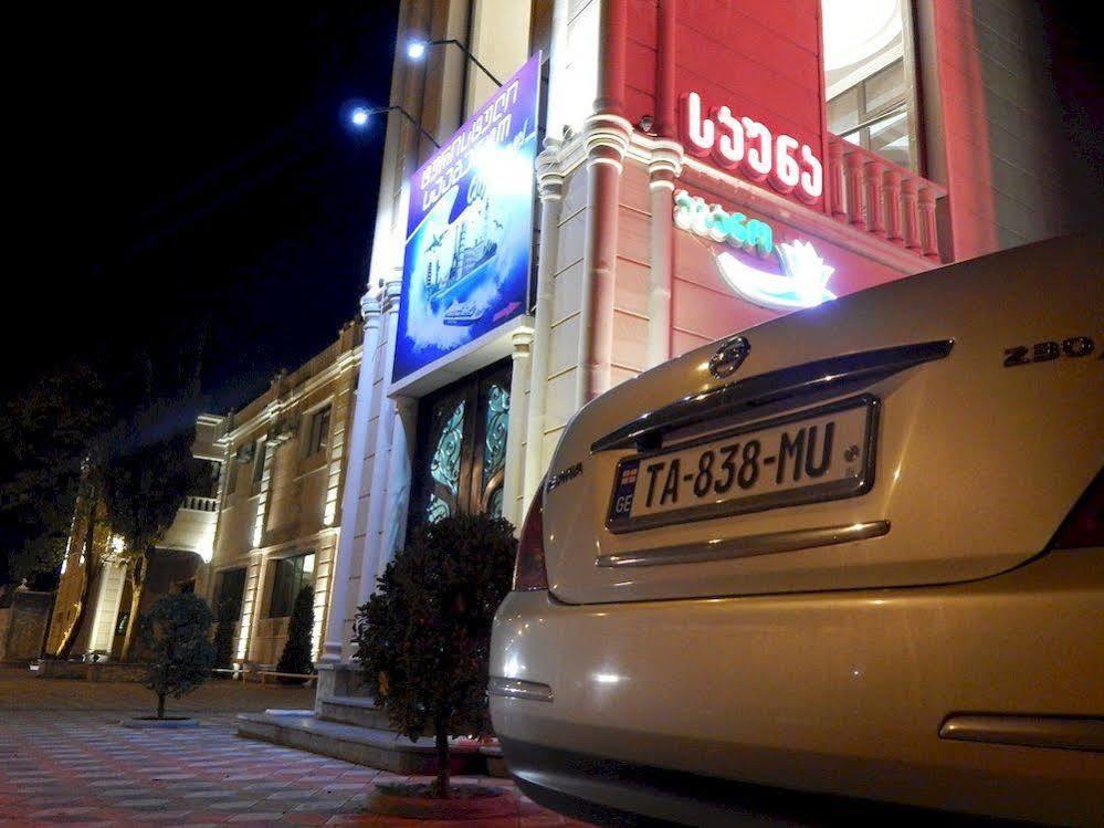 Lux Palace Hotel Kutaissi Exterior foto